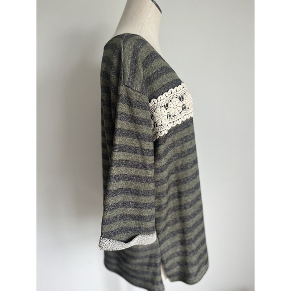 Altar'd State Floral Lace Top Green Striped 3/4 Sleeve Size Medium - Picture 7 of 10